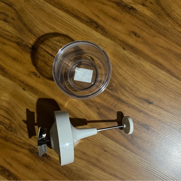 Vintage Manual Food Chopper With Stainless Steel Blades - Picture 8 of 13